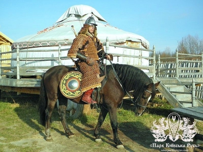 Конное сафари Средневековое в «Парке Киевская Русь»